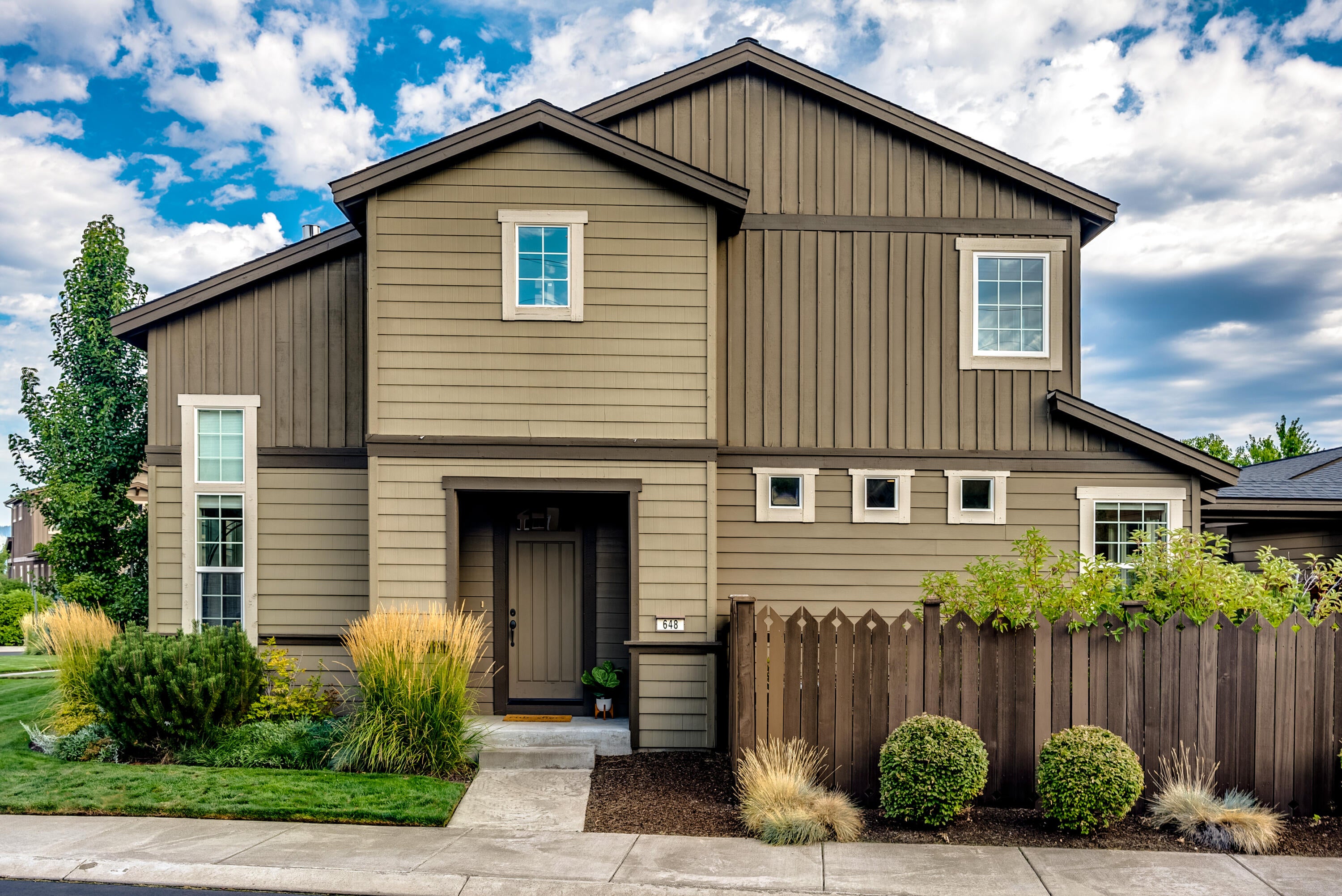 648 SW Peak View Ln, Bend-1