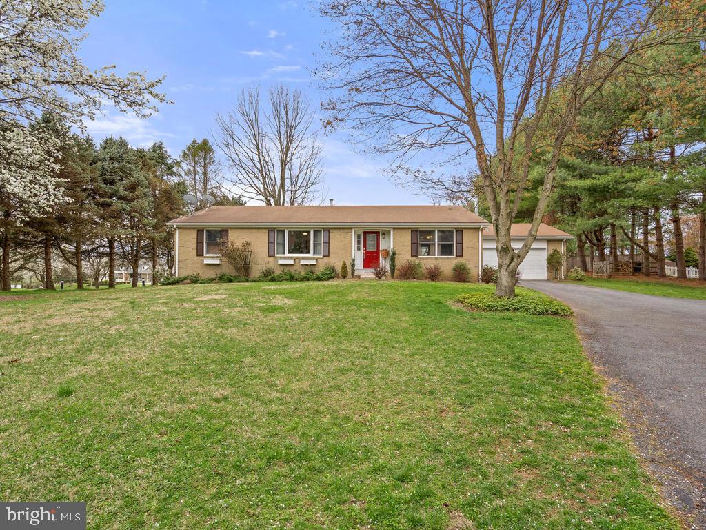 18122 Cashell Road Rockville, MD 20853 - Photo 2 of 58 Gallery Image 2