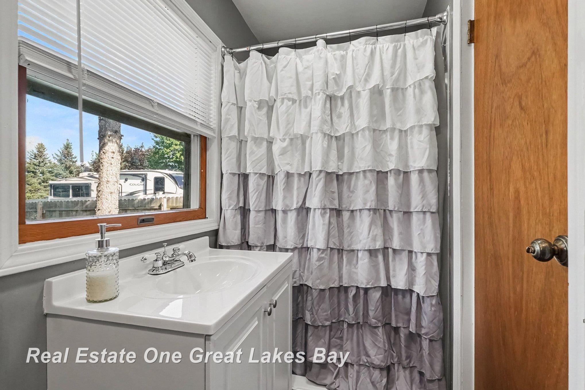 4426 9 Mile Road Auburn, MI 48611 - Photo 14 of 37 Gallery Image 14