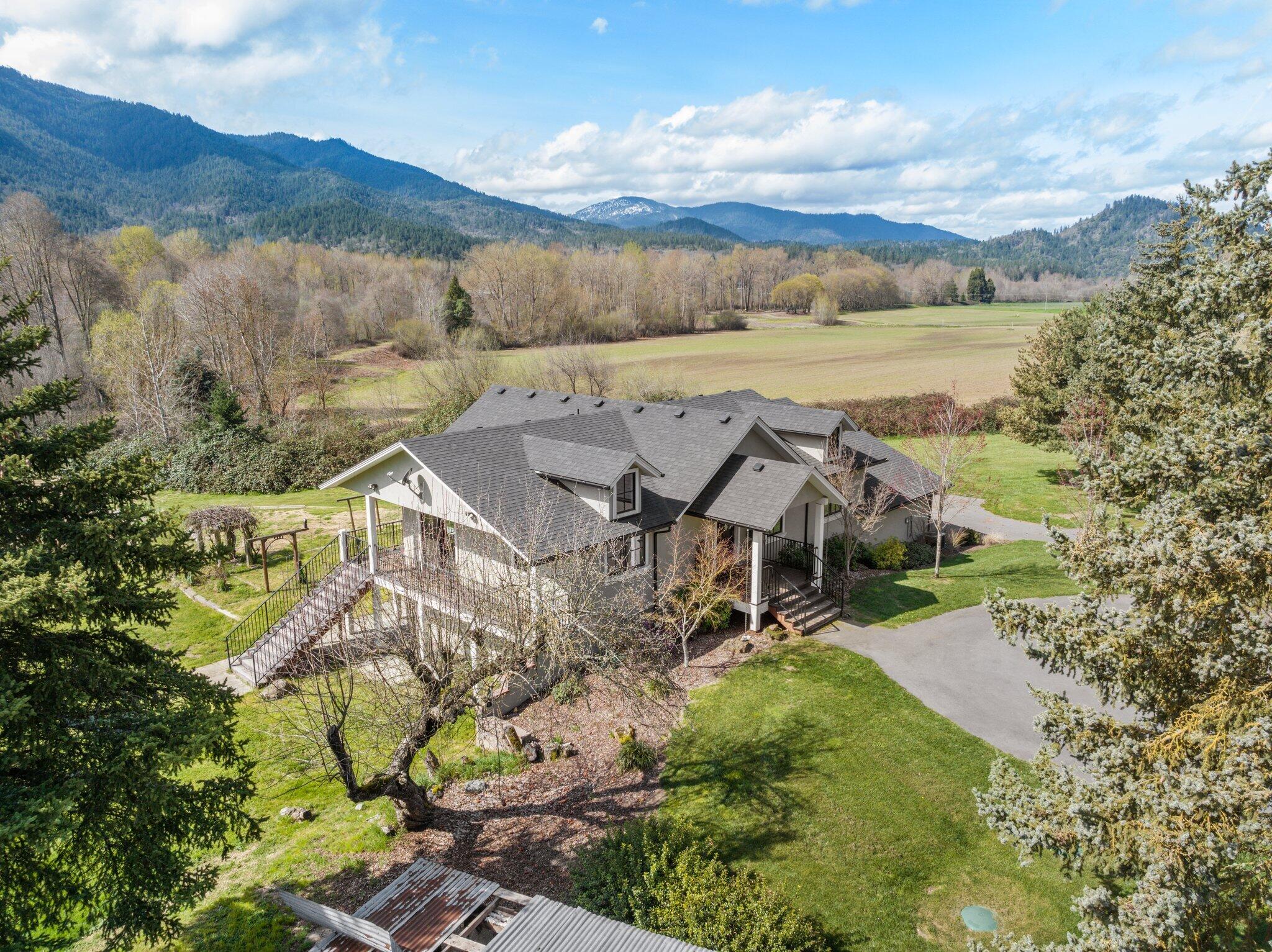 10999 North Applegate Road Grants Pass, OR 97527 - Photo 78 of 96 30-web-or-mls-DJI_0422