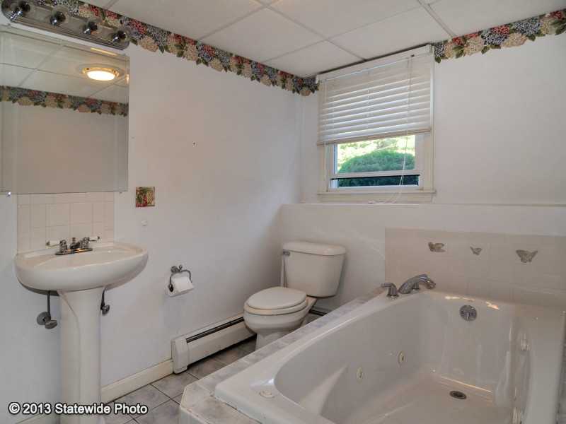 315 William Henry Road Scituate, RI 02857 - Photo 24 of 25 Bathroom.