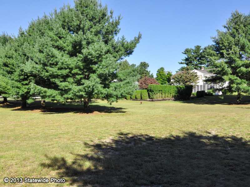 315 William Henry Road Scituate, RI 02857 - Photo 8 of 25 Yard/Garden.