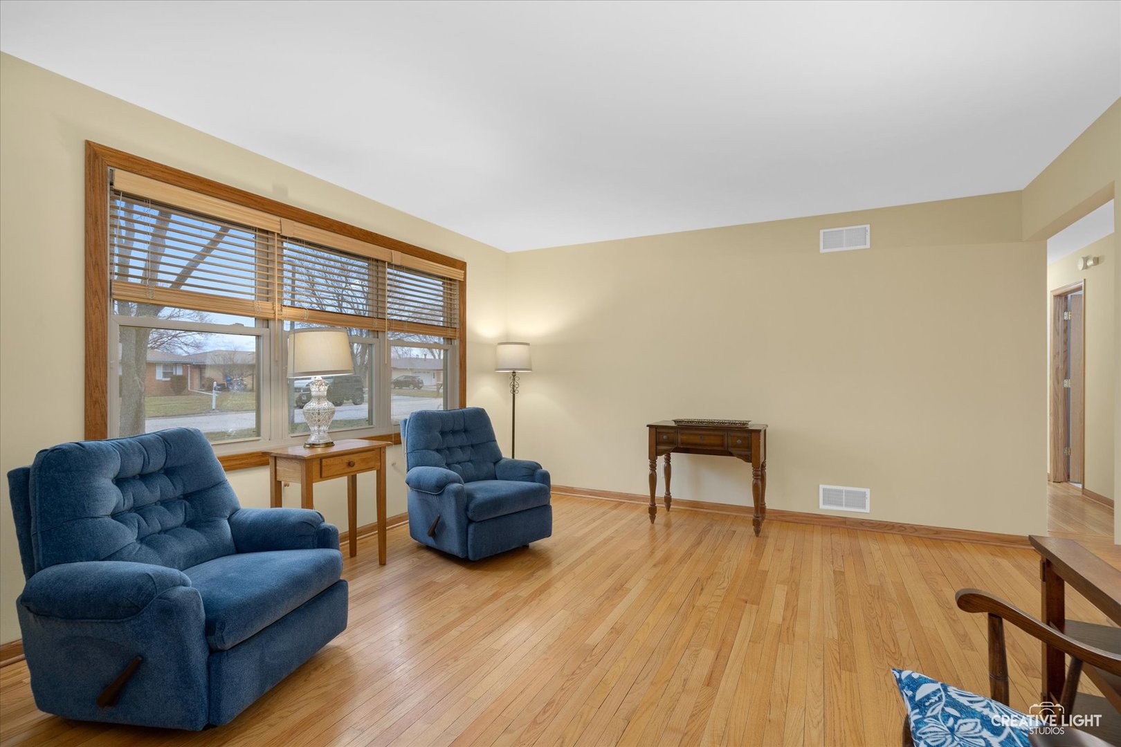 131 Terry Drive Sugar Grove, IL 60554 - Photo 3 of 27 a living room with furniture and a wooden floor