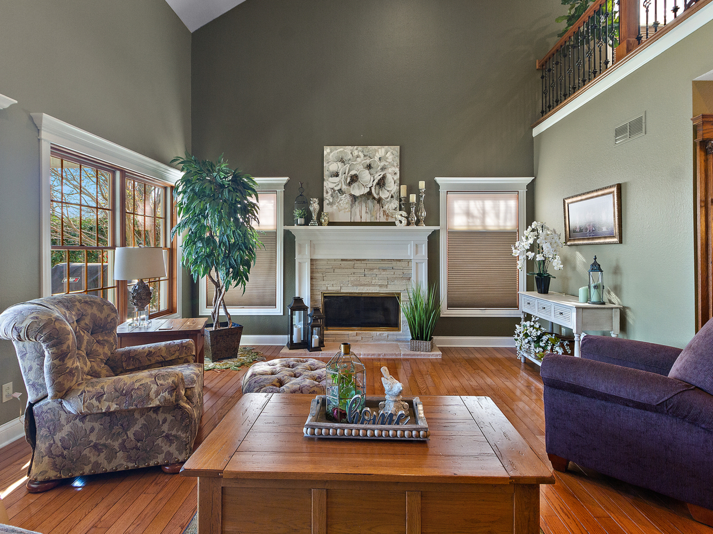 3157 River Road Kankakee, IL 60901 - Photo 11 of 50 a living room with furniture and a fireplace