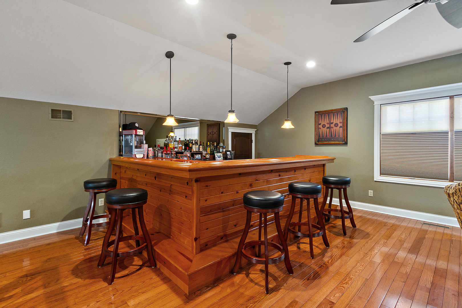 3157 River Road Kankakee, IL 60901 - Photo 25 of 50 a view of a dining room with furniture and wooden floor