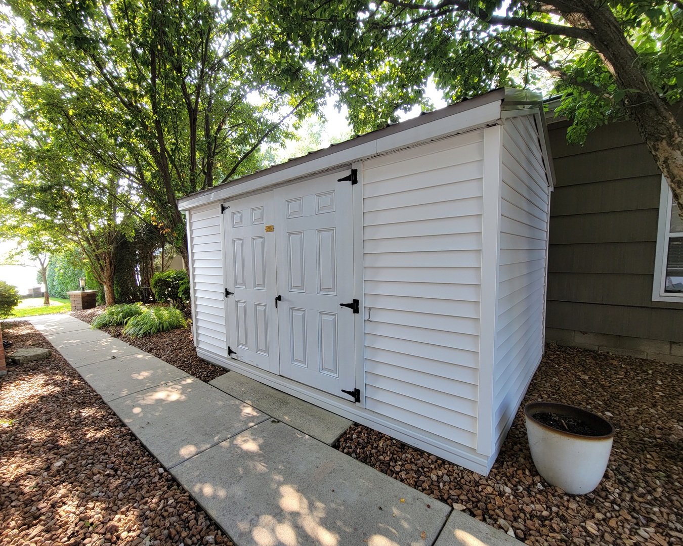 3157 River Road Kankakee, IL 60901 - Photo 39 of 50 a view of a wooden fence