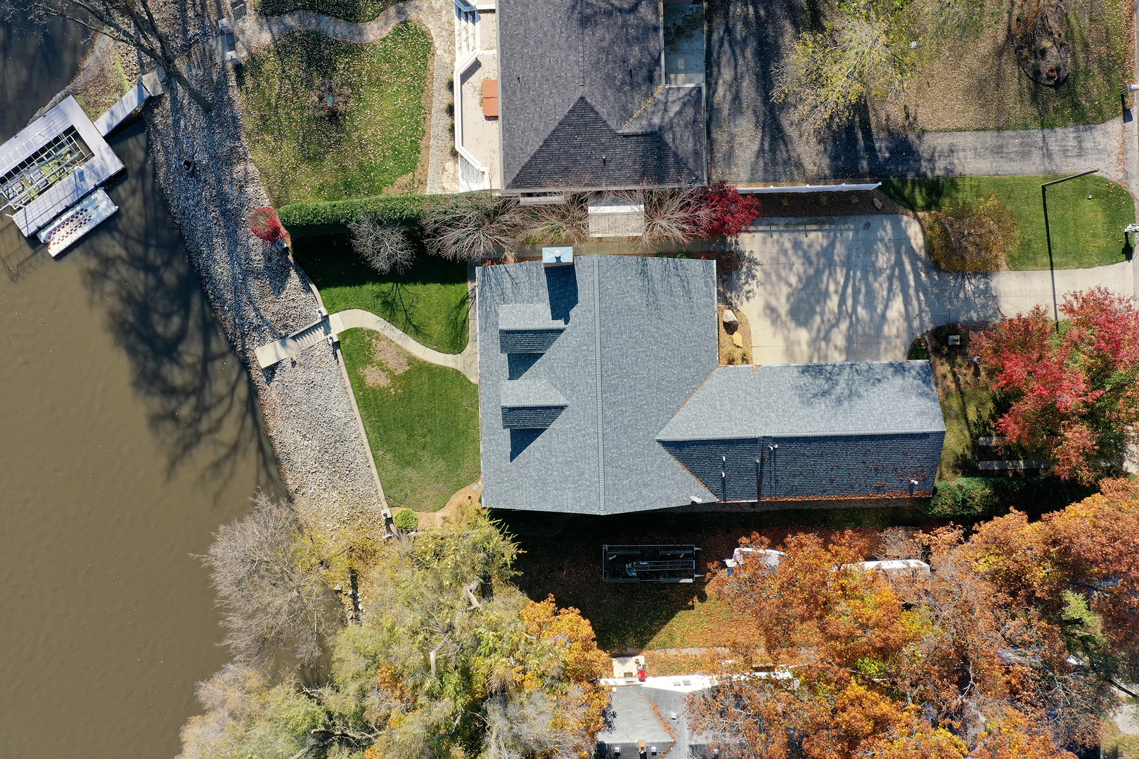 3157 River Road Kankakee, IL 60901 - Photo 44 of 50 an aerial view of a house with yard