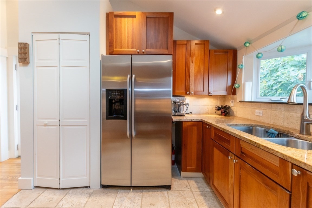 28 Holyoke Road, Unit 3 Somerville, MA 02144 - Photo 16 of 39 Gallery Image 16