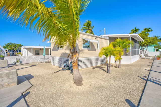 $825,000 | 256 Allen Avenue, Key Largo, FL 33037