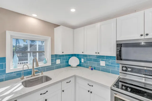 $825,000 | 256 Allen Avenue, Key Largo, FL 33037