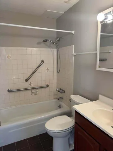 $139,900 | 2222 East Belleview Place, Unit 103, Milwaukee, WI 53211