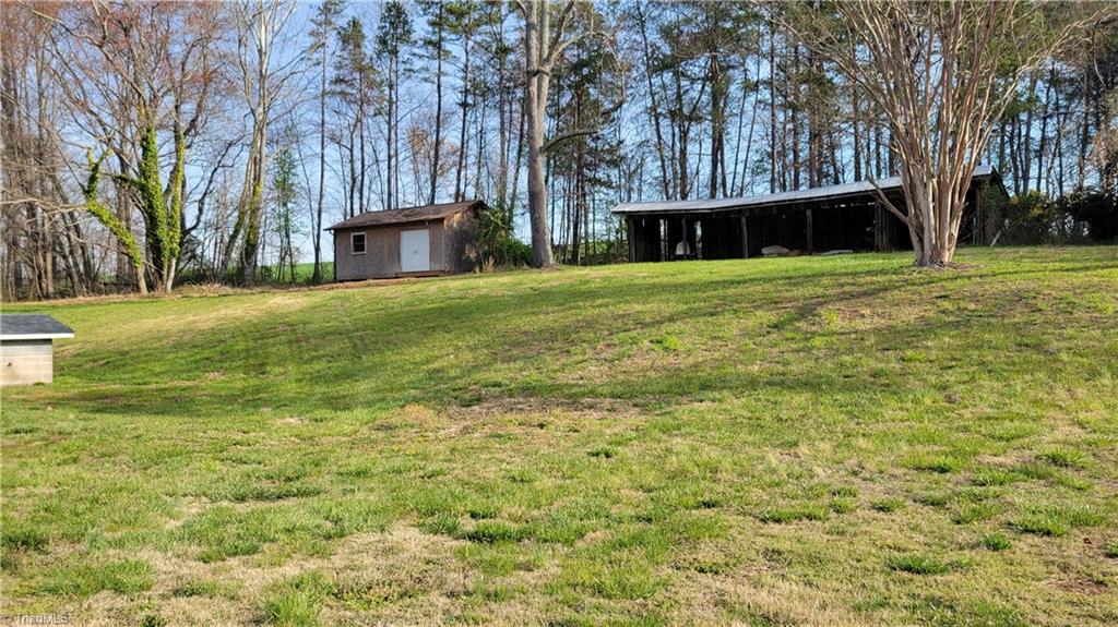 2276 South McKinney Road Mount Airy, NC 27030 - Photo 21 of 26 Gallery Image 21