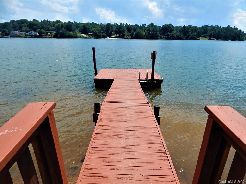 6052 Powder Point Drive Hickory, NC 28601 - Photo 2 of 39 Gallery Image 2