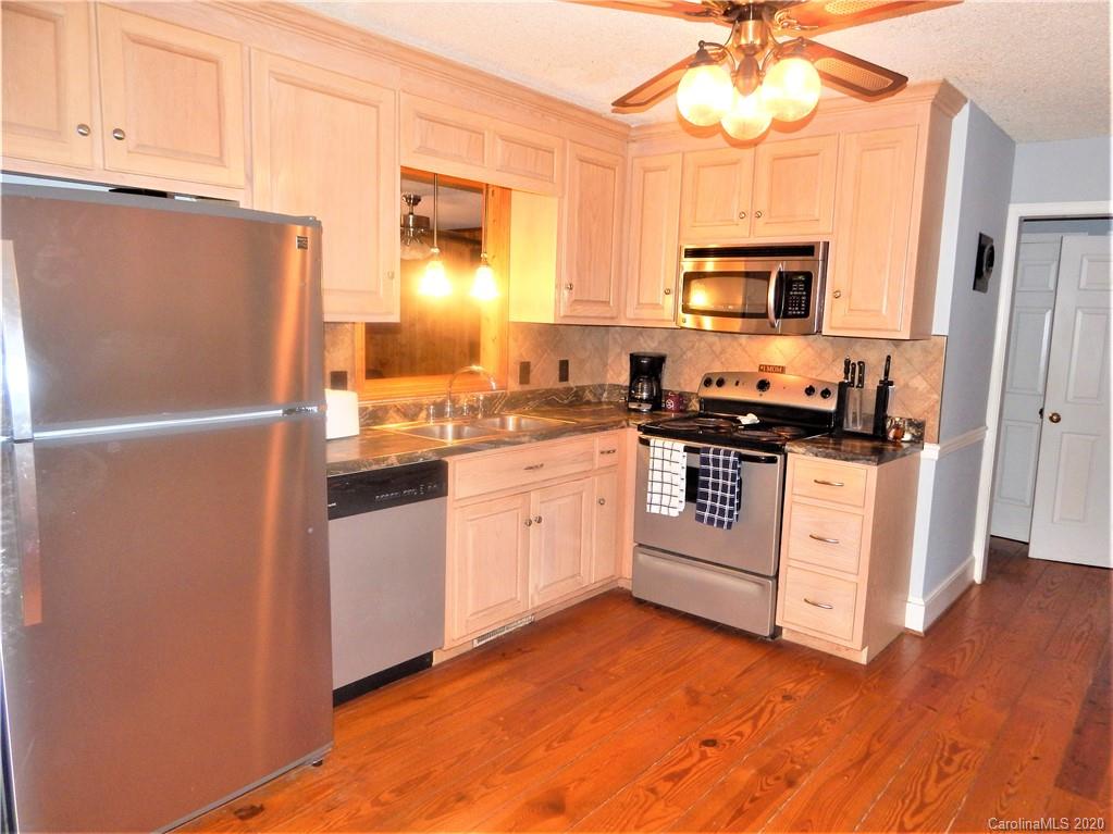 6052 Powder Point Drive Hickory, NC 28601 - Photo 23 of 39 Gallery Image 23