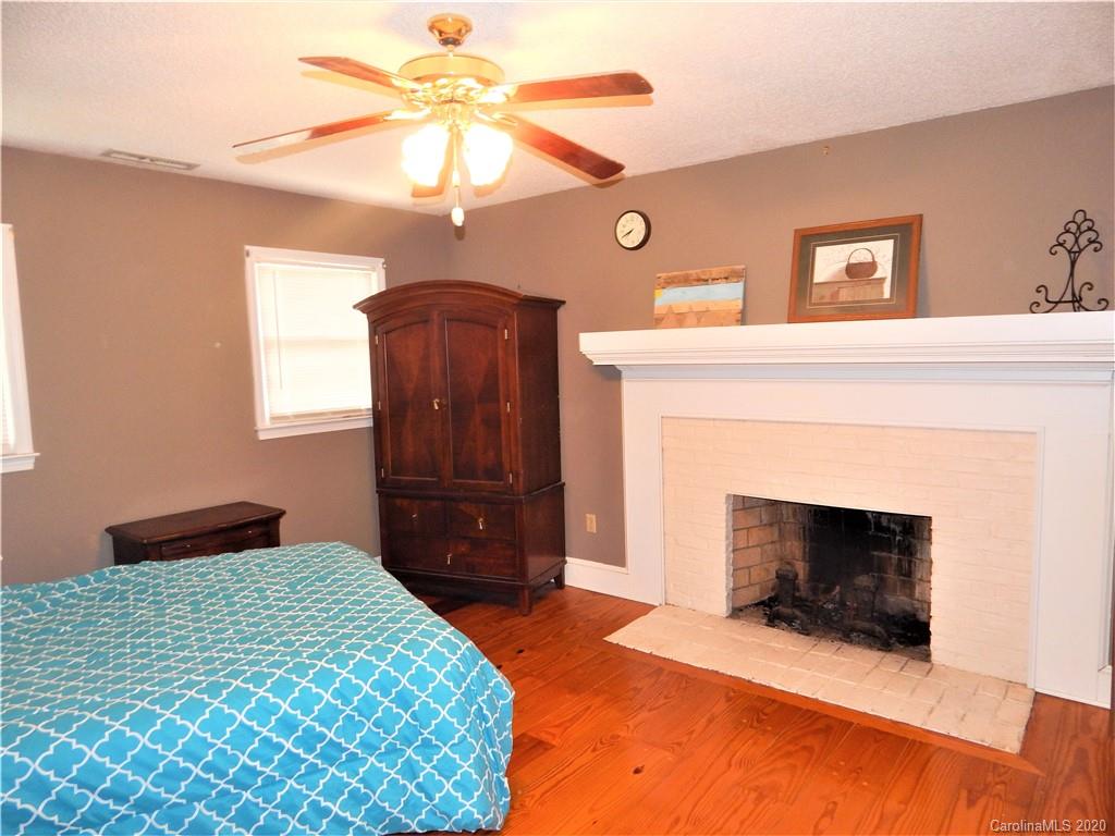6052 Powder Point Drive Hickory, NC 28601 - Photo 30 of 39 Gallery Image 30