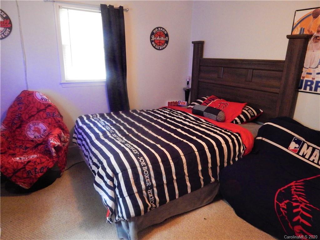 6052 Powder Point Drive Hickory, NC 28601 - Photo 35 of 39 Gallery Image 35