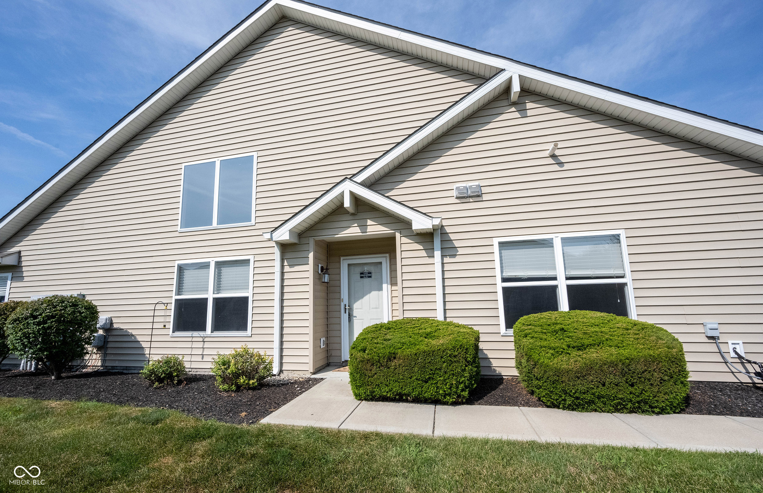 9732 Highpoint Ridge Drive, Unit 104 Fishers, IN 46037 - Photo 3 of 31 Gallery Image 3