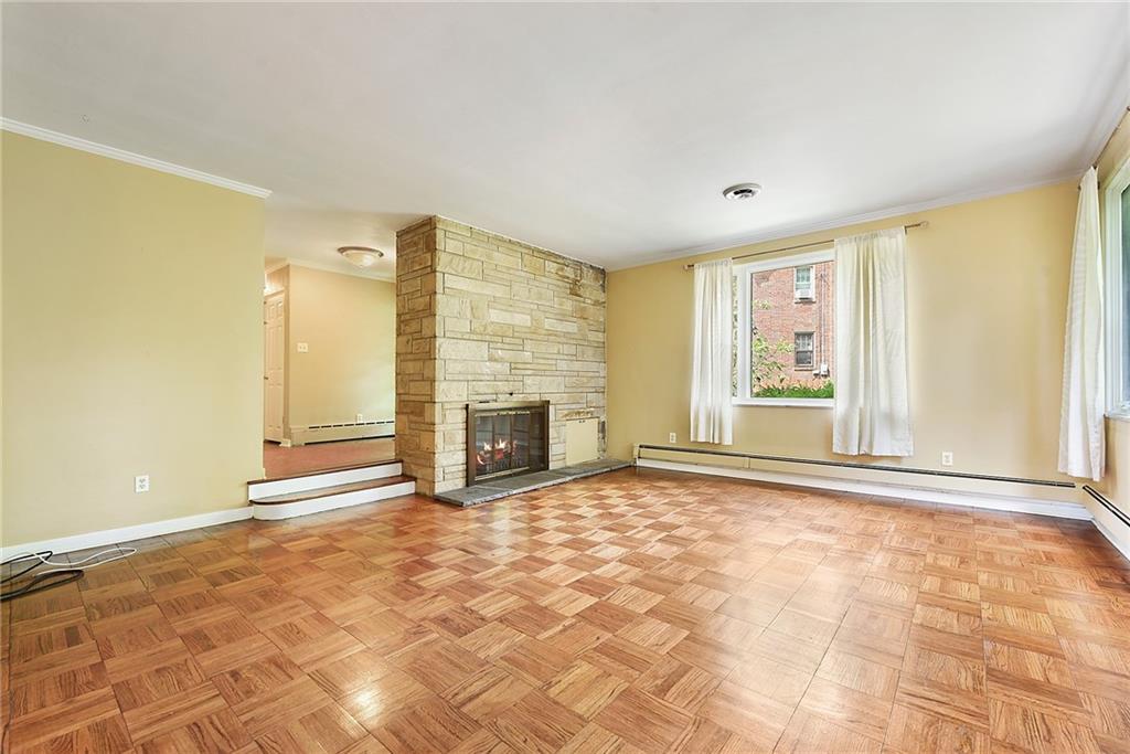 7544 Graymore Road Pittsburgh, PA 15221 - Photo 4 of 33 Gallery Image 4