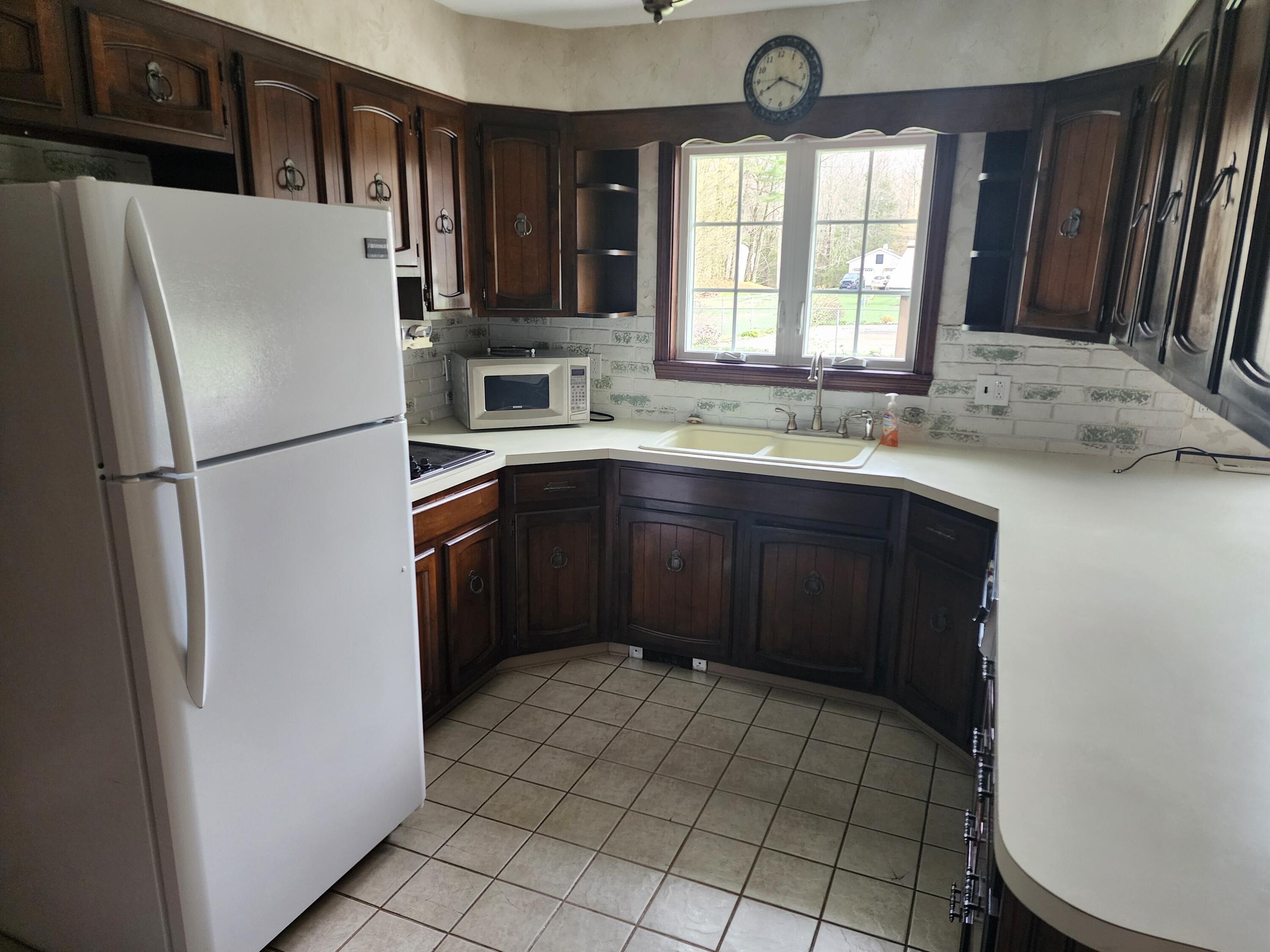 10 Forest Circle Jay, ME 04239 - Photo 5 of 32 20250505_081811