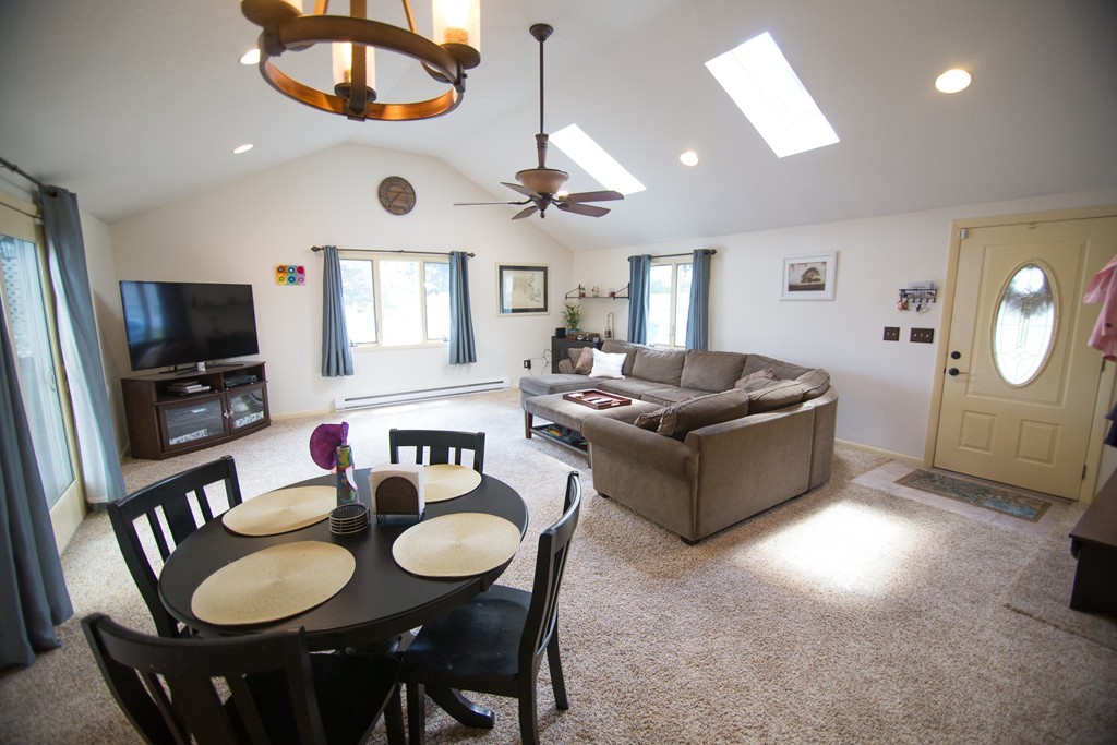111 Dayton Street Springfield, MA 01118 - Photo 3 of 15 Gallery Image 3