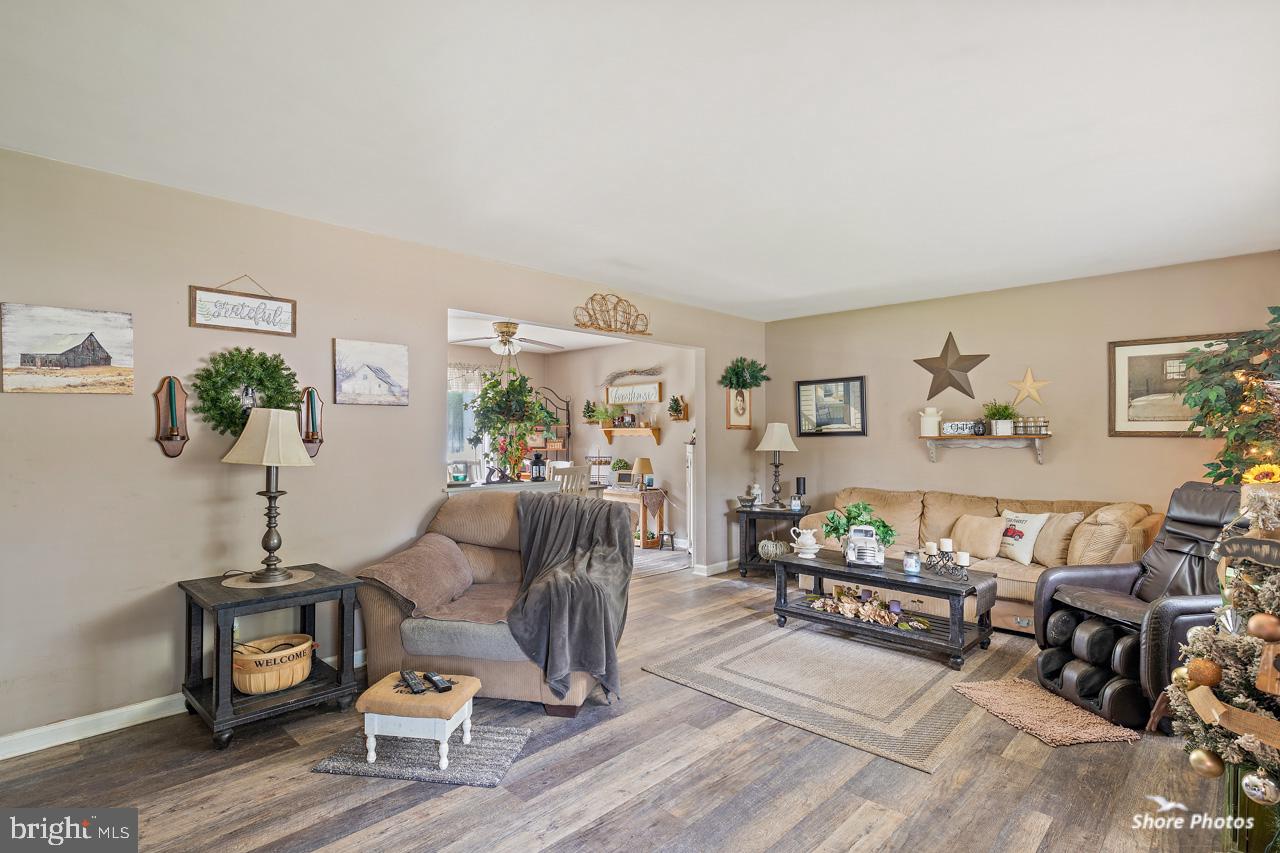 233 Johnson Road Blackwood, NJ 08012 - Photo 3 of 34 Gallery Image 3