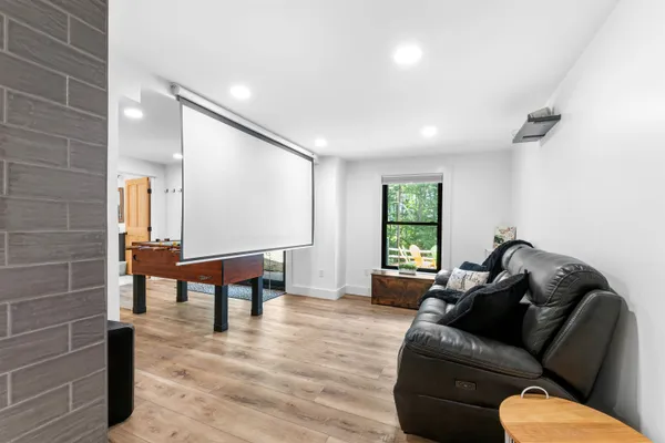 $895,000 | 127 Highway 16A, Bartlett, NH 03845