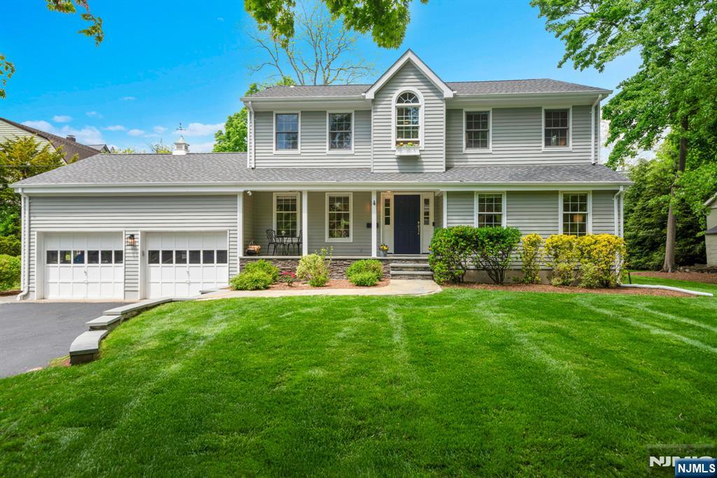 10 Carolina Place Ridgewood, NJ 07450 - Photo 1 of 38