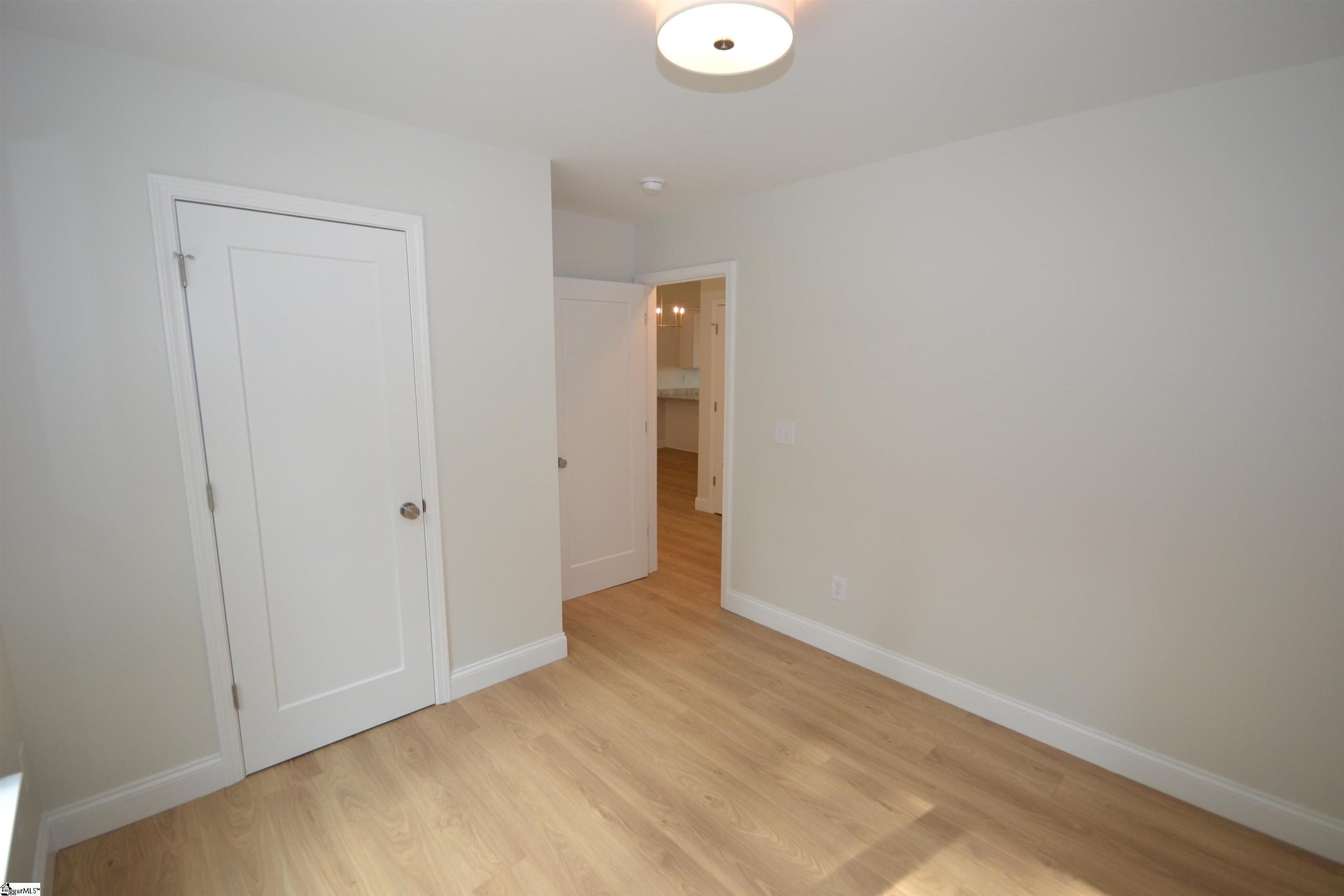 124b Kennedy Road Taylors, SC 29687 - Photo 5 of 11