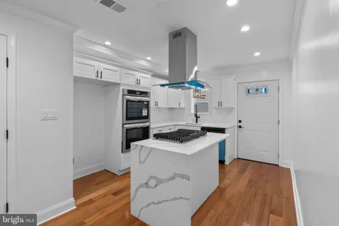 $350,000 | 625 Winton Street, Philadelphia, PA 19148