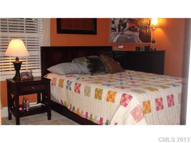 233 Chiswick Road Charlotte, NC 28211 - Photo 12 of 16 Gallery Image 12