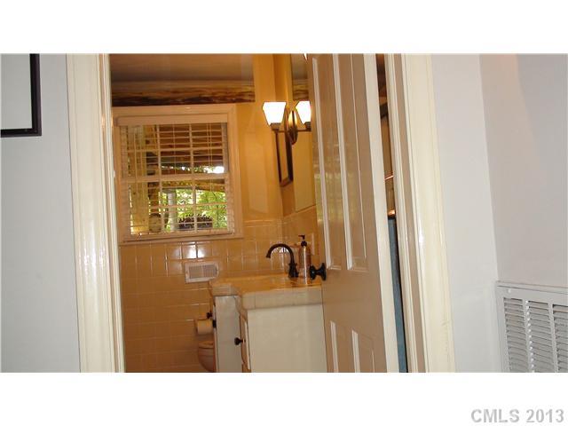 233 Chiswick Road Charlotte, NC 28211 - Photo 9 of 16 Gallery Image 9