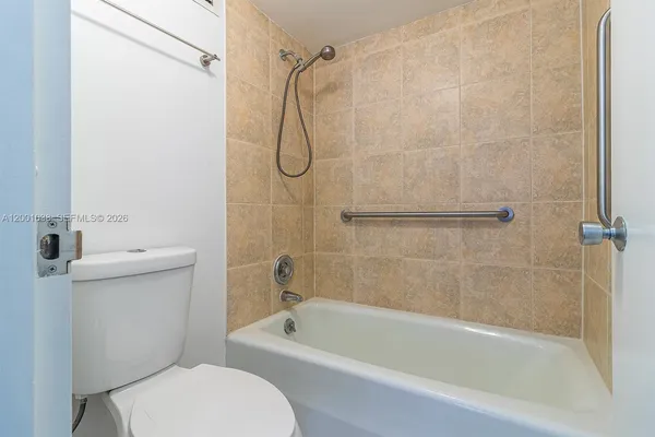 $1,950 | 500 Three Islands Boulevard, Unit 222, Hallandale Beach, FL 33009