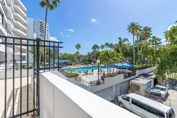 $1,950 | 500 Three Islands Boulevard, Unit 222, Hallandale Beach, FL 33009