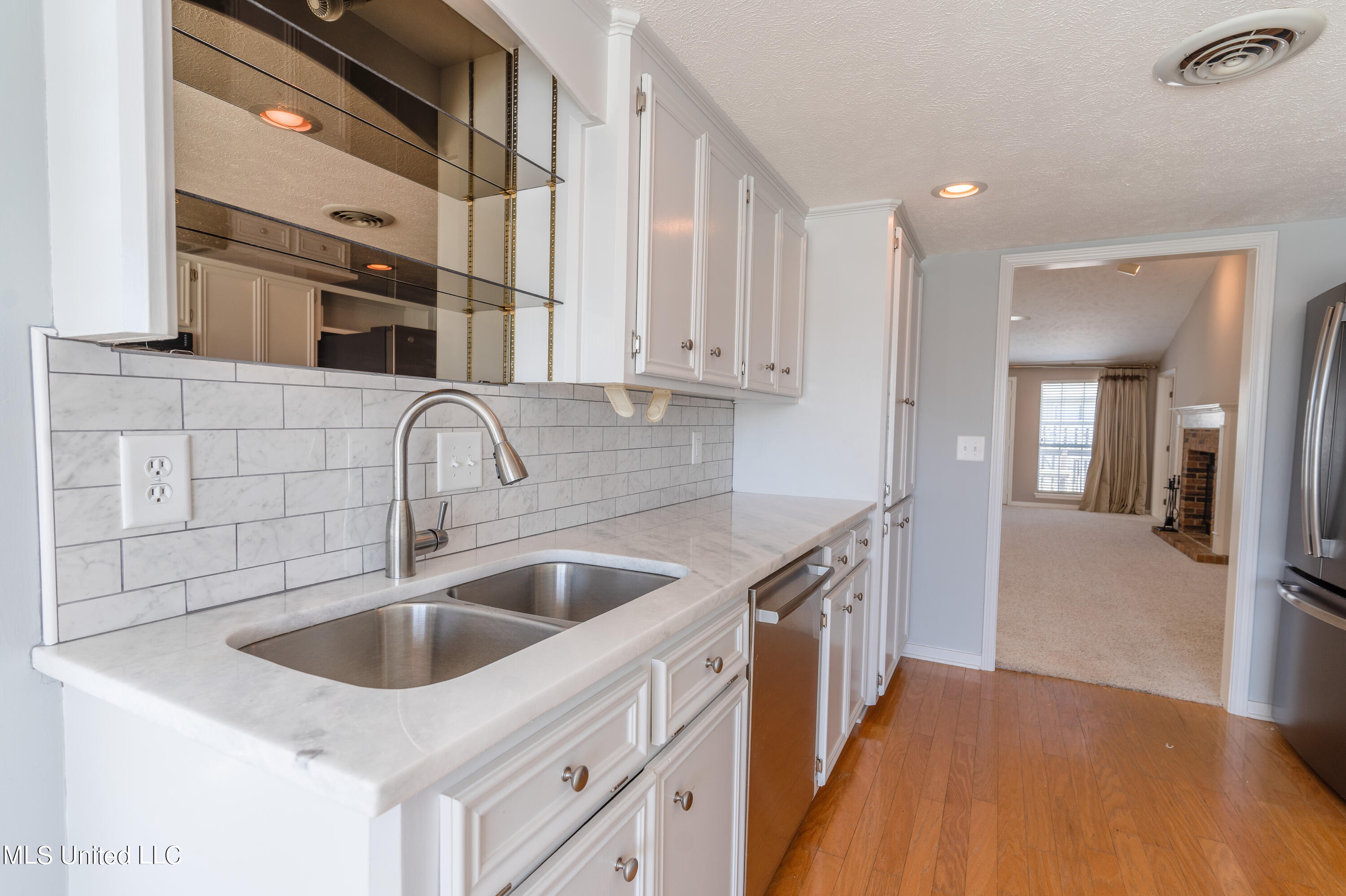 114 Villa Way Clinton, MS 39056 - Photo 15 of 43 15 - Kitchen