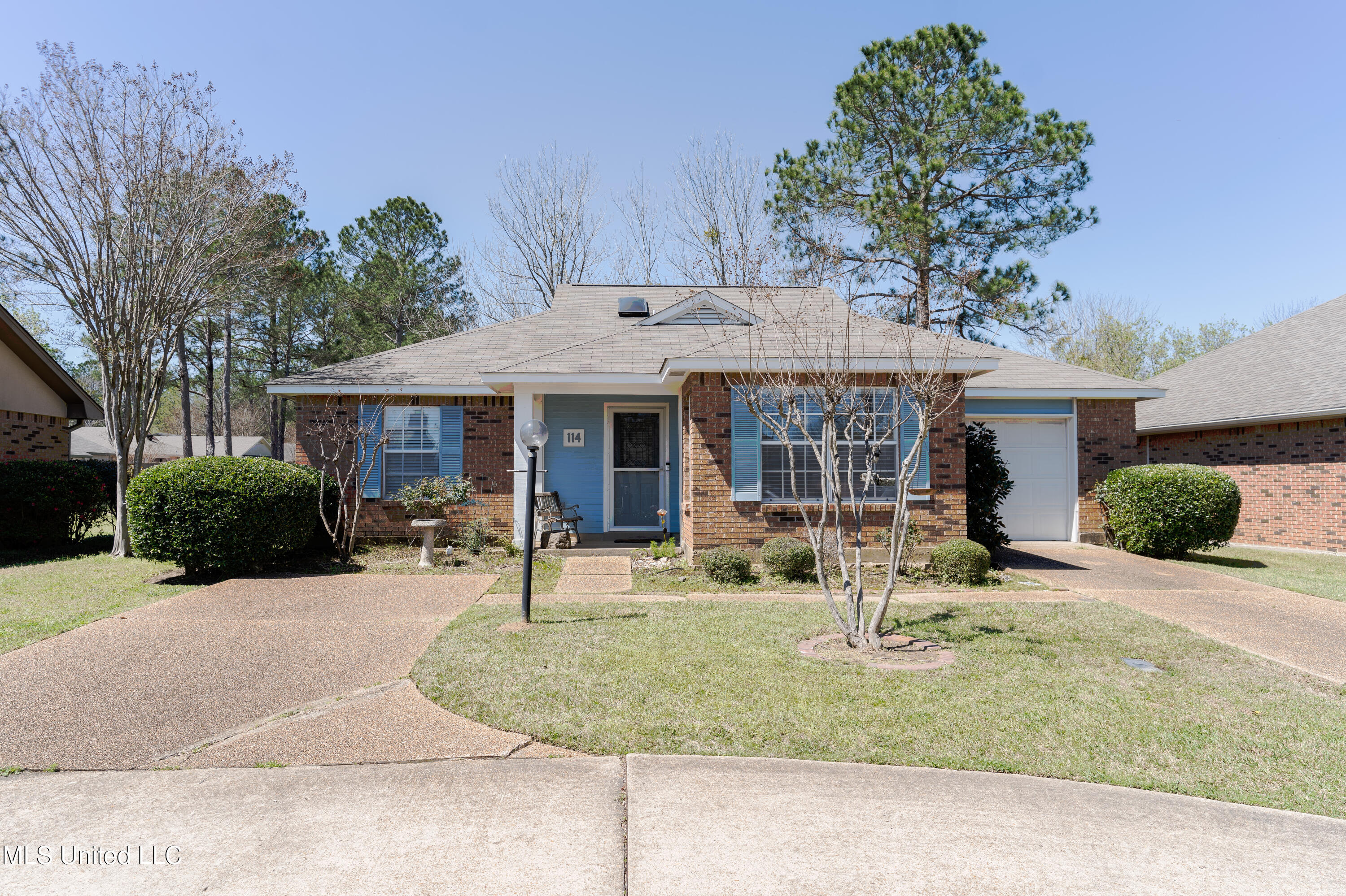 114 Villa Way Clinton, MS 39056 - Photo 2 of 43 2 - Front