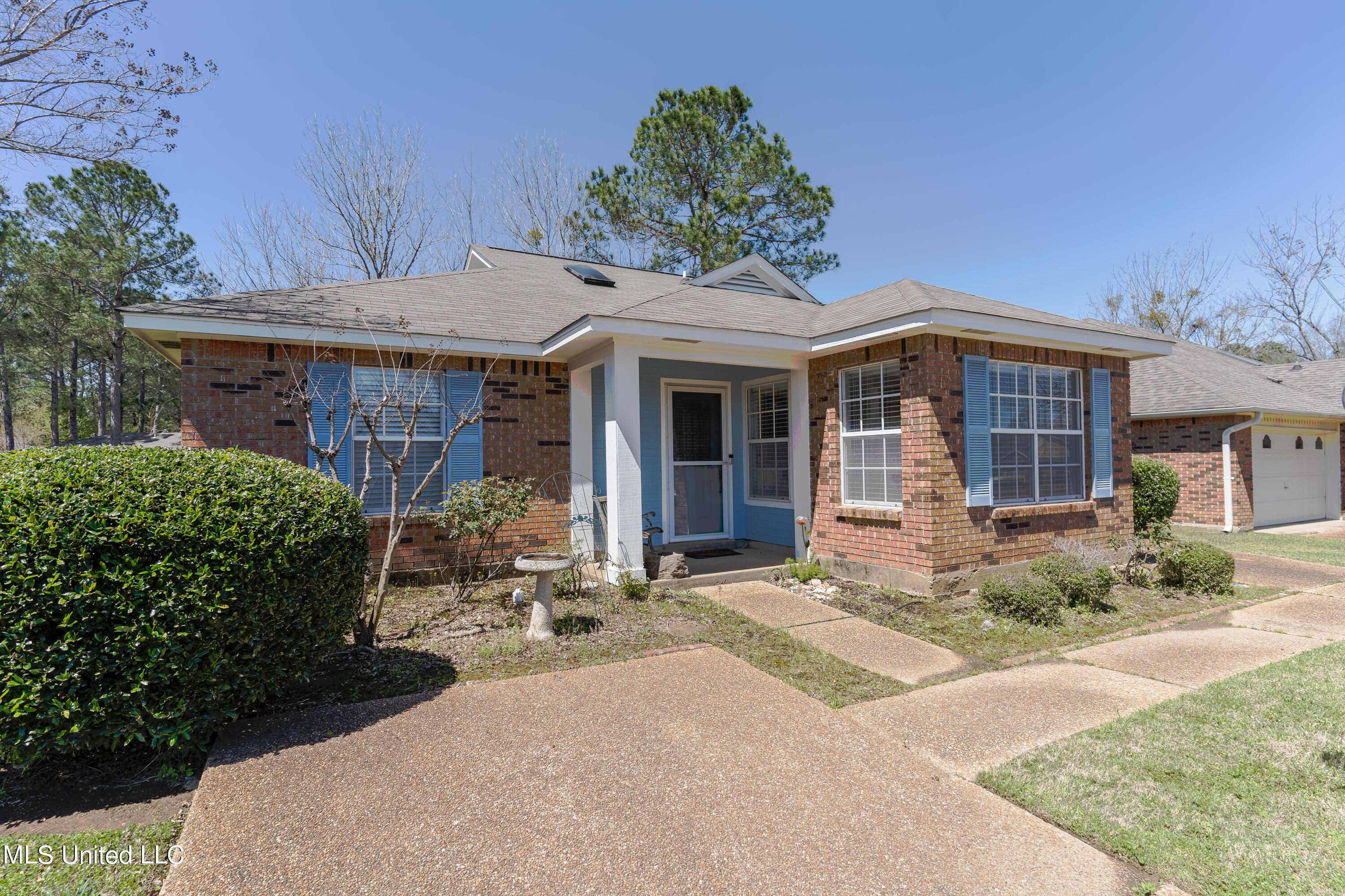114 Villa Way Clinton, MS 39056 - Photo 4 of 43 4 - Front