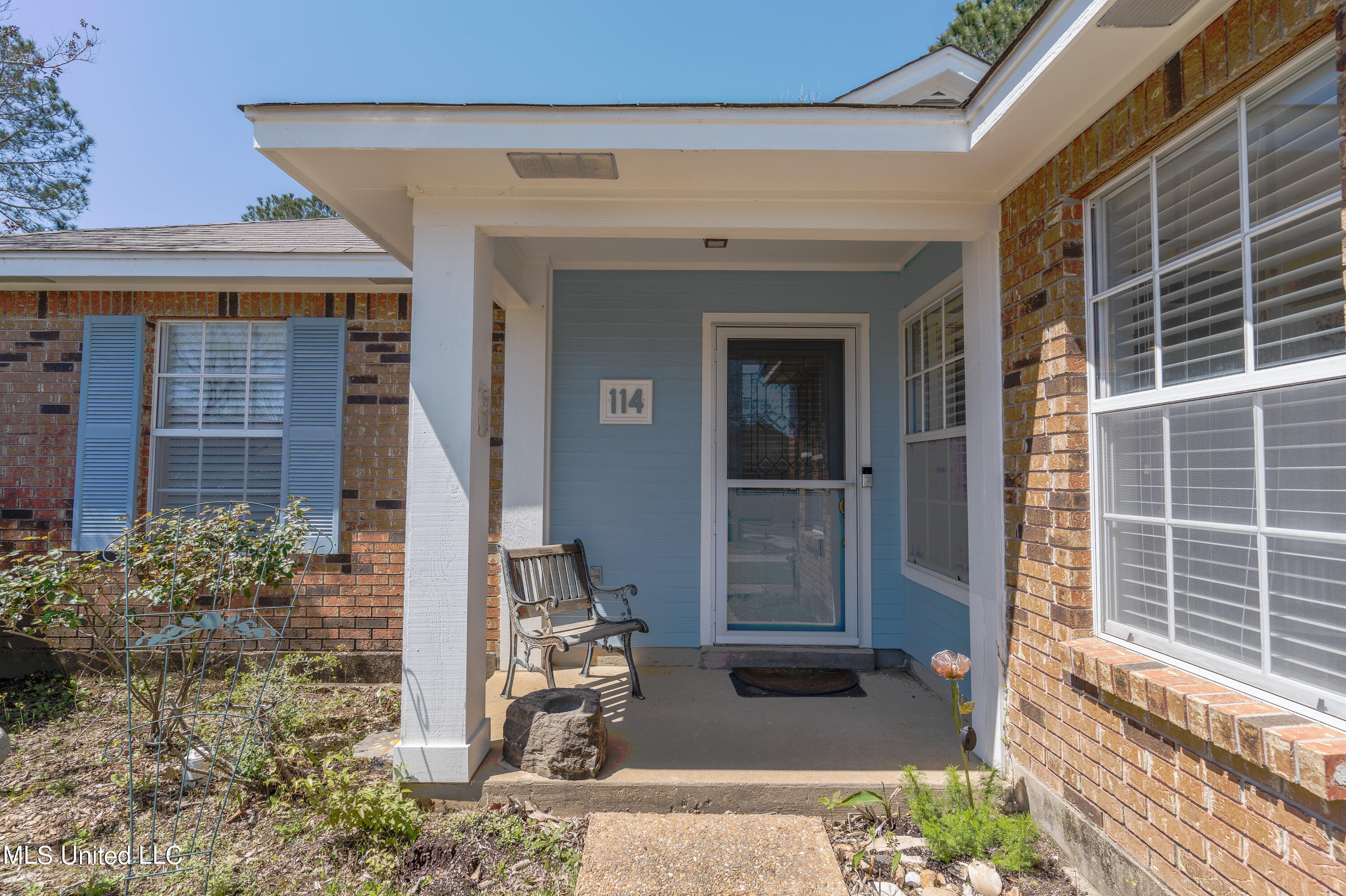 114 Villa Way Clinton, MS 39056 - Photo 6 of 43 6 - Front