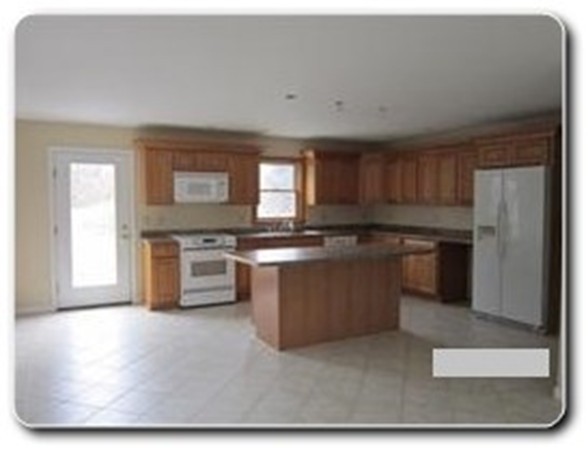 21 Old County Road Gloucester, MA 01930 - Photo 3 of 10 Gallery Image 3