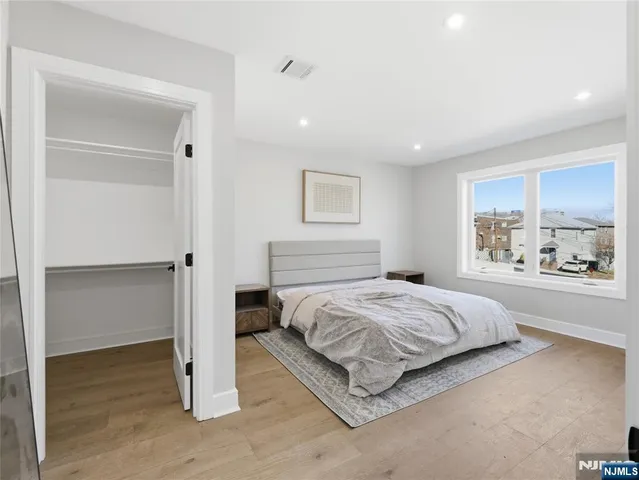 $999,000 | 138-140 Weigands Lane, Unit 1, Secaucus, NJ 07094