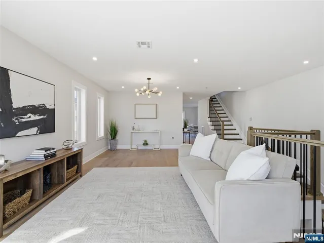 $999,000 | 138-140 Weigands Lane, Unit 1, Secaucus, NJ 07094