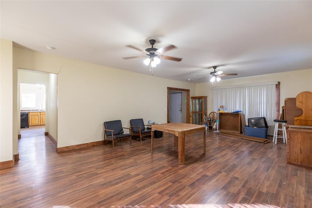 640 Ground Street Moran, TX 76464 - Photo 7 of 35