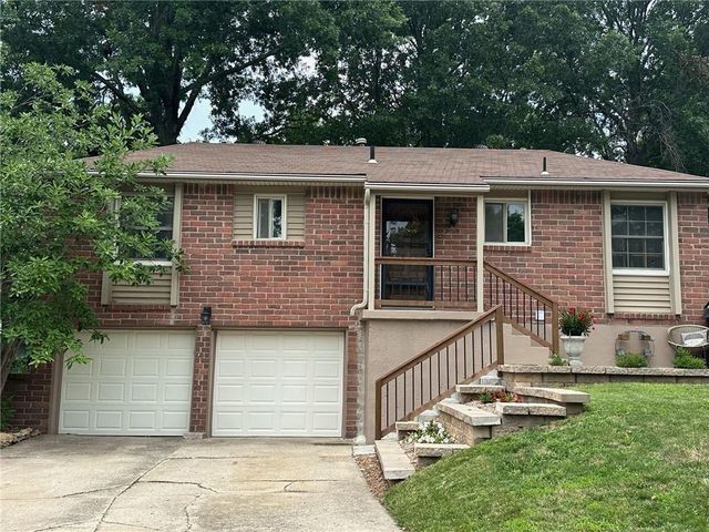2513 Northwest Salem Court, Blue Springs, MO 64015