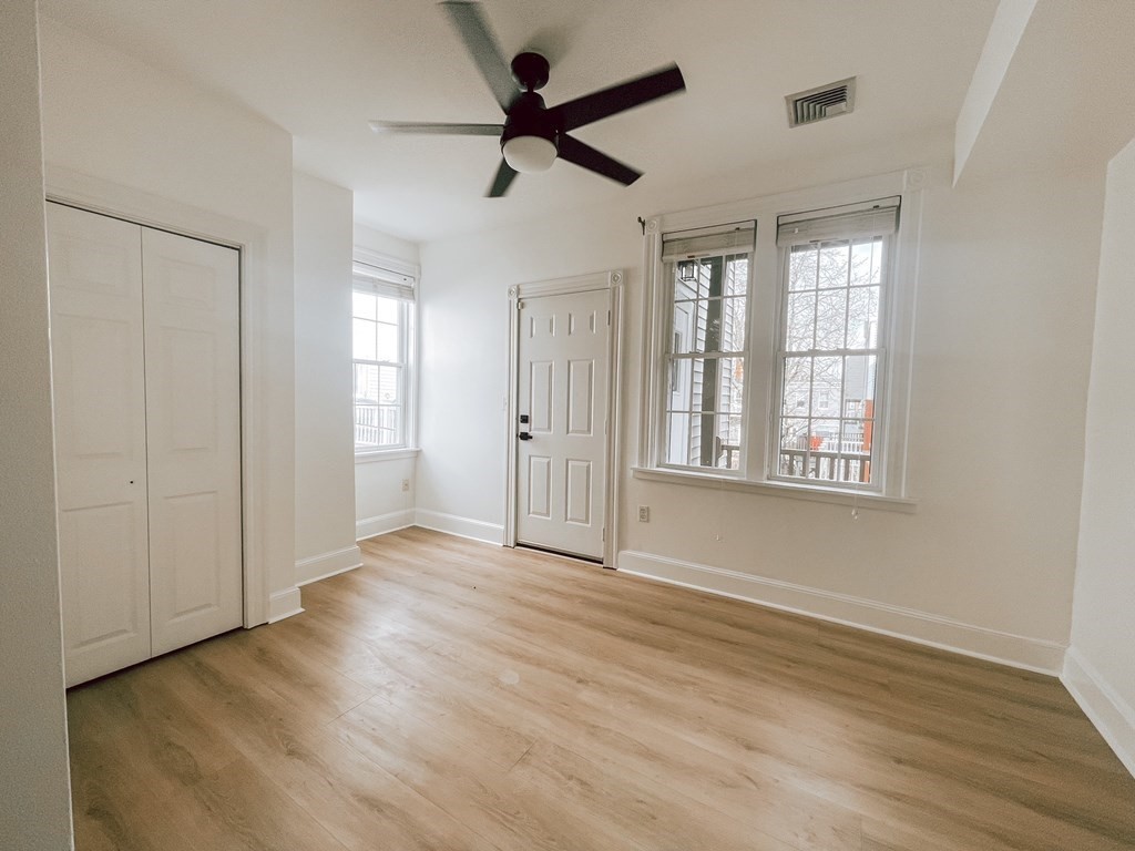 470 East 7th Street, Unit 4 Boston, MA 02127 - Photo 9 of 16
