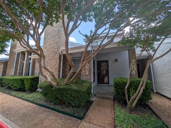 $1,975 | 17490 Meandering Way, Unit 1005, Dallas, TX 75252