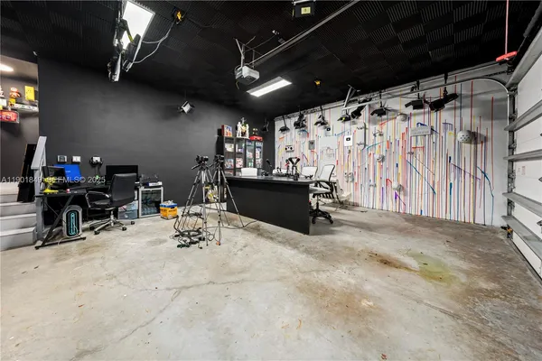 $875,000 | 9153 Northwest 33rd Street, Doral, FL 33178