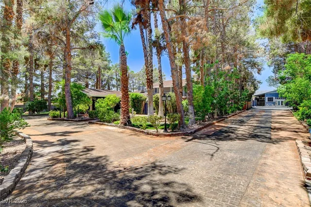 $1,998,000 | 5260 North Jones Boulevard, Las Vegas, NV 89130