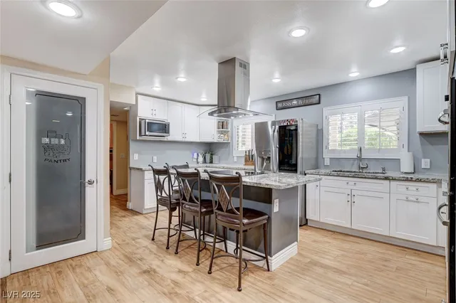 $1,998,000 | 5260 North Jones Boulevard, Las Vegas, NV 89130