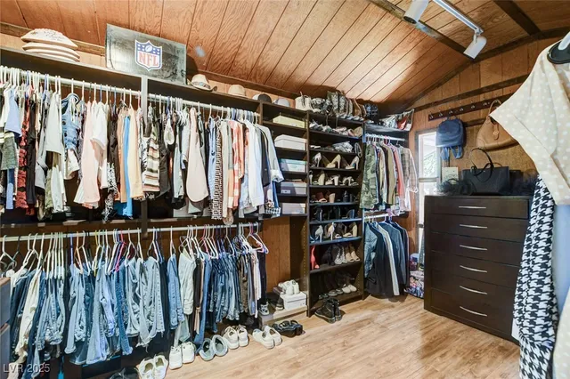 $1,998,000 | 5260 North Jones Boulevard, Las Vegas, NV 89130