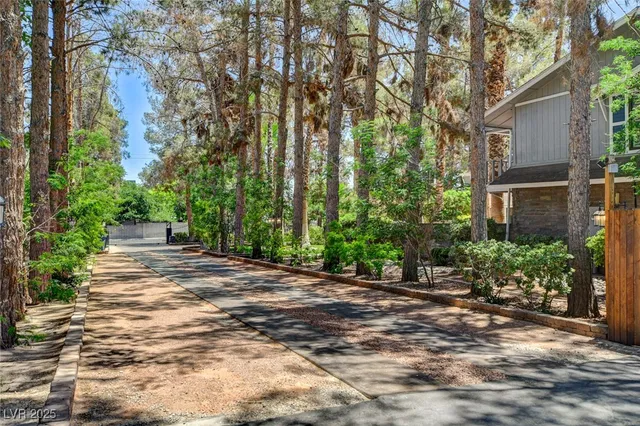 $1,998,000 | 5260 North Jones Boulevard, Las Vegas, NV 89130