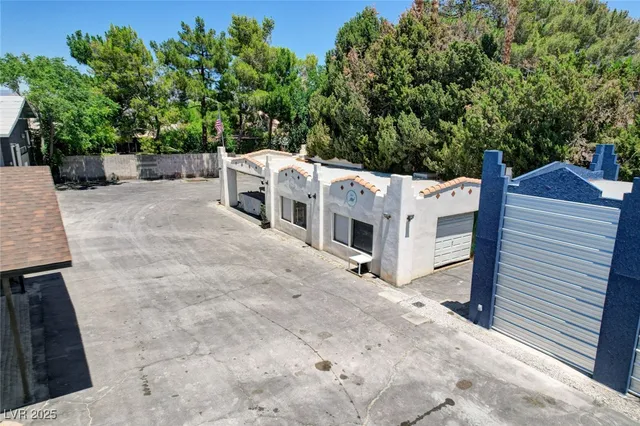 $1,998,000 | 5260 North Jones Boulevard, Las Vegas, NV 89130